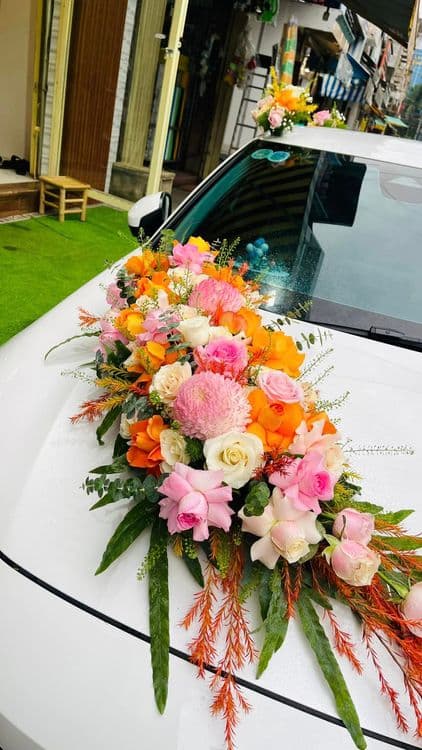Hoa Trang Trí Xe Cưới Cam Hồng Nổi Bật
